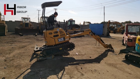 2018 CATERPILLAR 302E Excavator