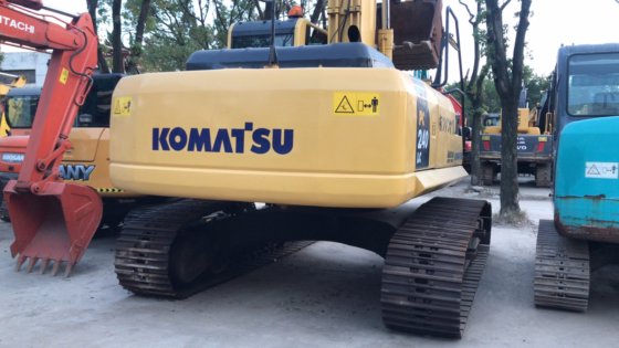 2018 KOMATSU PC240LC Excavator